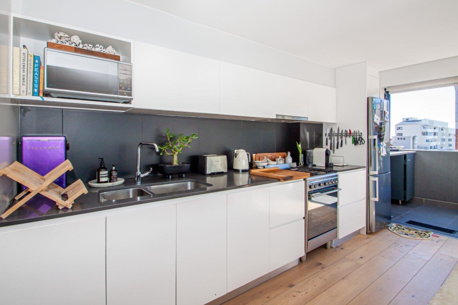 2 Bedroom Property for Sale in Sea Point Western Cape